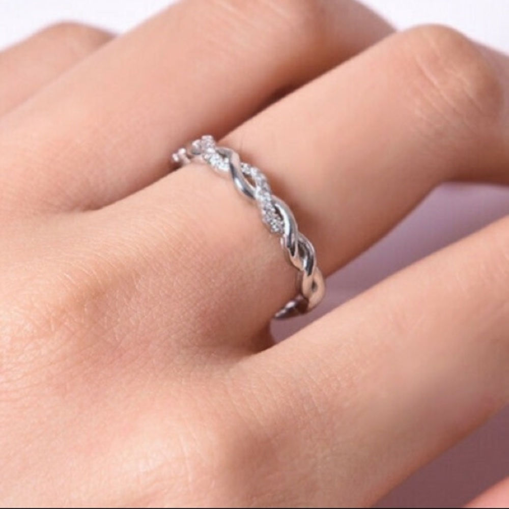 NWOT sterling silver twist ring - Picture 2 of 4